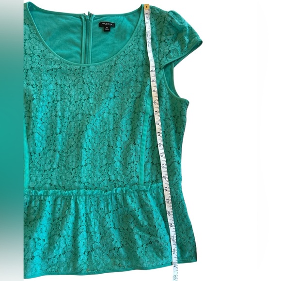 Ann Taylor Shirt Womens 12 Green Lace Blouse Turquoise Floral Peplum Cap Sleeve. - Picture 10 of 15